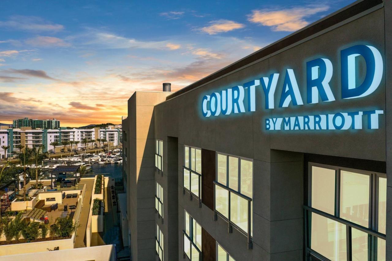 Отель Courtyard By Marriott Marina Del Rey Лос-Анджелес Экстерьер фото